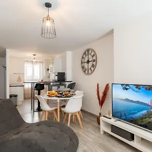  Appartement Coeur De Marseille, Au Calme, T3, By Sam France